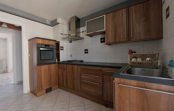 Appartement traversant de 70 m2 rénové avec goût   Château Vert, Valence