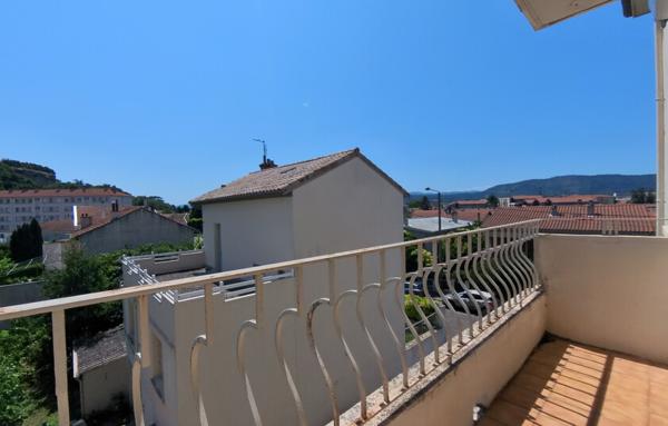 Appartement traversant de 70 m2 rénové avec goût   Château Vert, Valence