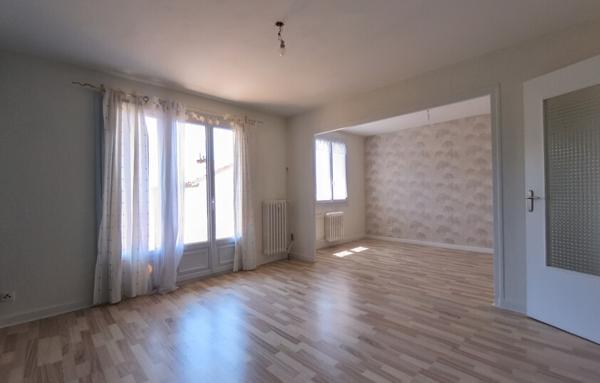 Appartement traversant de 70 m2 rénové avec goût   Château Vert, Valence