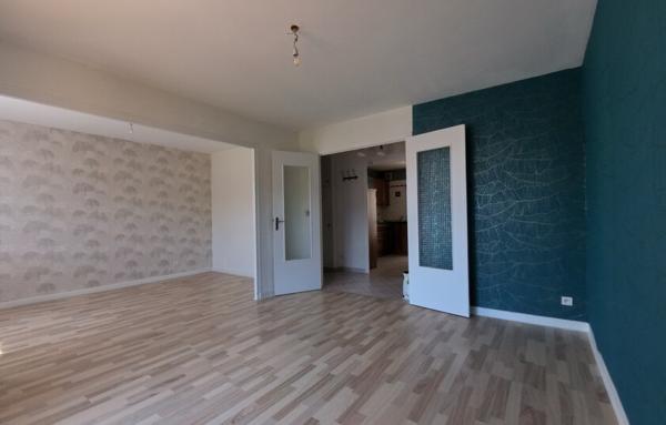 Appartement traversant de 70 m2 rénové avec goût   Château Vert, Valence