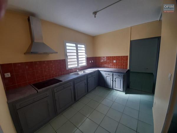 A louer appartement F3/4 au rdc au lieu dit Petit Bazar à Saint-André