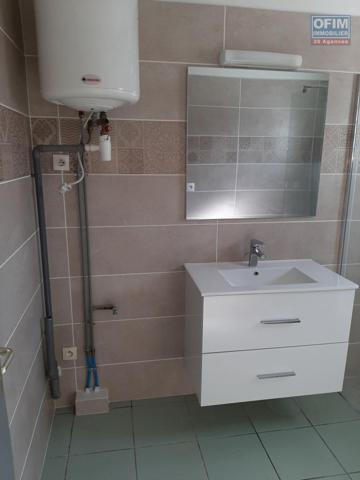 A louer appartement F3/4 au rdc au lieu dit Petit Bazar à Saint-André