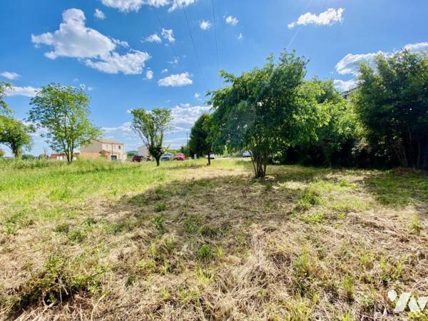 Un terrain à bâtir viabilisé, centre village 