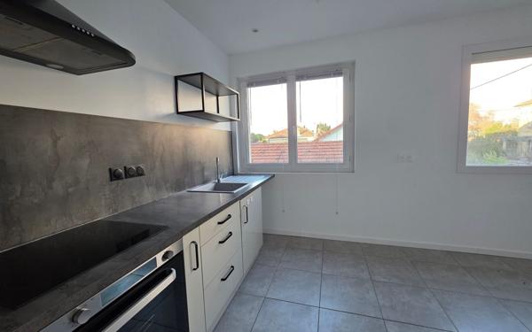 Appartement à vendre    4 pièces • 104 m2 Montélimar