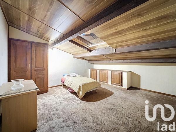 Maison 9 pièces de 160 m² à Beaucaire (30300)