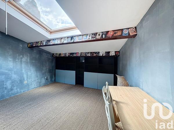 Maison 9 pièces de 160 m² à Beaucaire (30300)