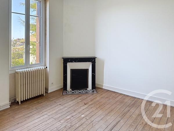 Maison à vendre  5 pièces - 110 m 2   L ISLE D ESPAGNAC  - 16