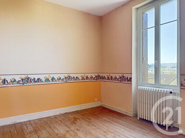 Maison à vendre  5 pièces - 110 m 2   L ISLE D ESPAGNAC  - 16