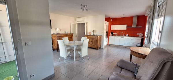 À vendre : Appartement contemporain de 4 pièces 3 chambres  avec 2 balcons  proche Ceyzeriat !