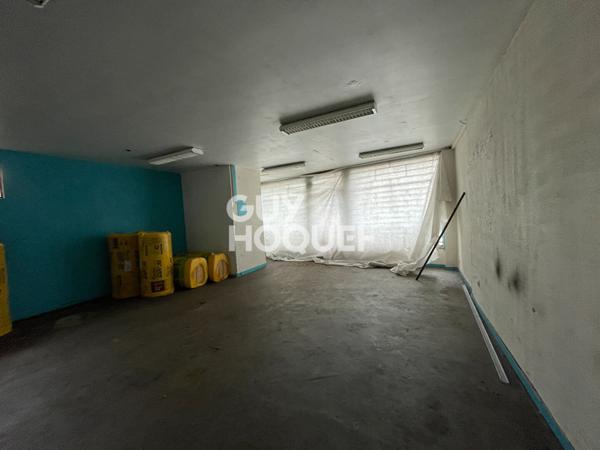 Local d'activité d'environ 66.10 m²