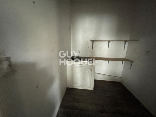 Local d'activité d'environ 66.10 m²