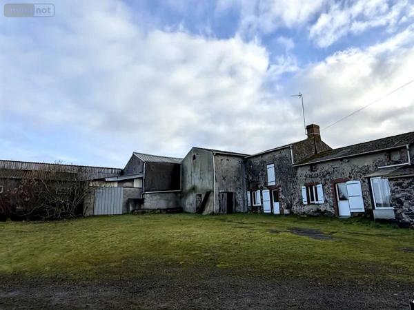 Maison à vendre à Saint-Hilaire-du-Bois dans le Maine-et-Loire (49310), ref : 49058-1563