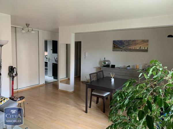 Appartement à louer 3 pièces 69.55m² Saint-Arnoult (14800)