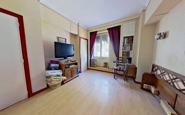 Appartement à vendre    3 pièces • 100 m2 Lyon 5