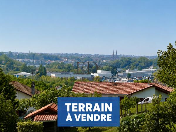 Terrain
        
        - 1008 m² 199 800 € *
