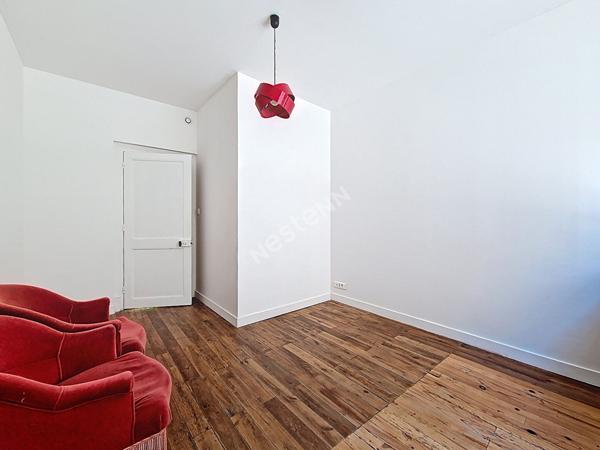 Appartement Poitiers 2 pièces 52.76m² m2 de caractère avec extérieur privé, parquet ancien et charme authentique, en plein coeur de Poitiers !