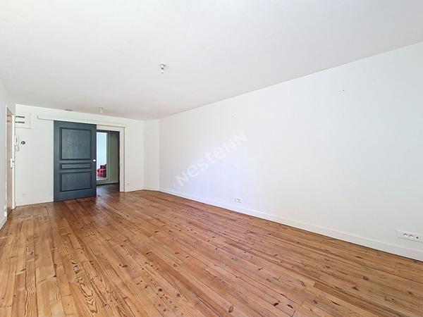 Appartement Poitiers 2 pièces 52.76m² m2 de caractère avec extérieur privé, parquet ancien et charme authentique, en plein coeur de Poitiers !