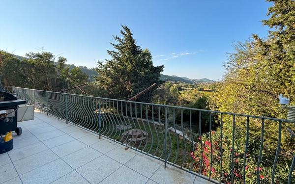 Maison à vendre    6 pièces • 197 m2 Saint-Cyr-sur-Mer