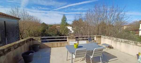 EXCEPTIONNEL ET RARE DANS LE CENTRE DE SOMMIERES : Maison de Maître avec Piscine (30)