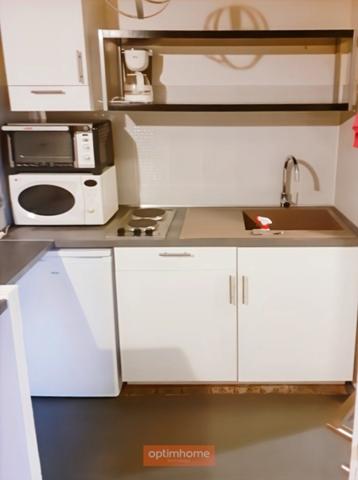 IMMEUBLE DE RAPPORT 3 STUDIOS LOUES