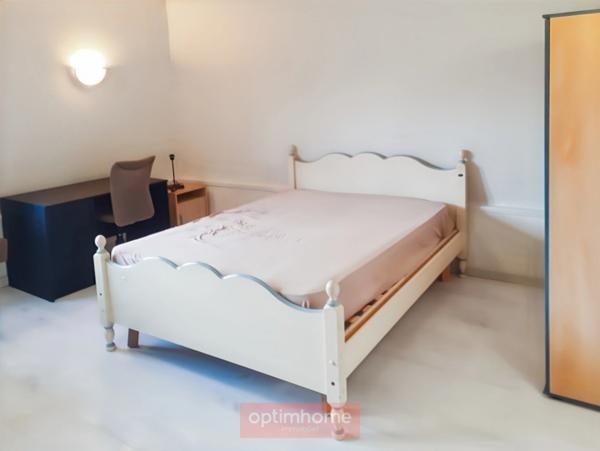 IMMEUBLE DE RAPPORT 3 STUDIOS LOUES