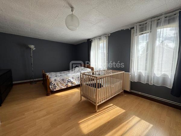 Ensemble immobilier - Maison 160 m² + 2 hangars + grand terrain - Barlin