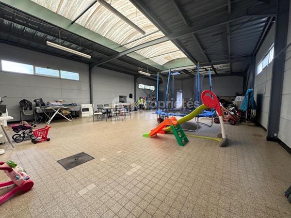 Ensemble immobilier - Maison 160 m² + 2 hangars + grand terrain - Barlin