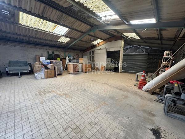 Ensemble immobilier - Maison 160 m² + 2 hangars + grand terrain - Barlin