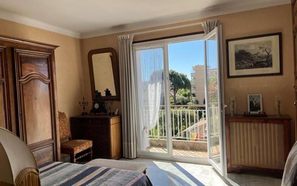 Appartement à vendre    4 pièces • 97 m2 Cagnes-sur-Mer