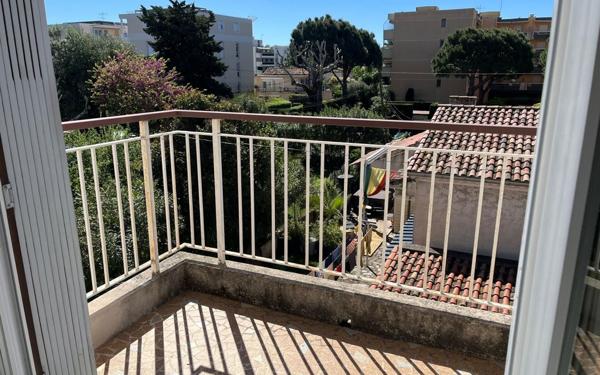 Appartement à vendre    4 pièces • 97 m2 Cagnes-sur-Mer