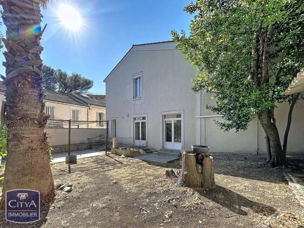 Immeuble à vendre 180m² Nîmes (30000)