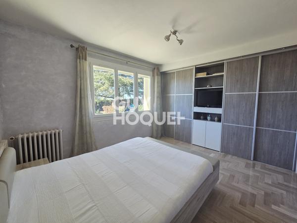 CHABEUIL à vendre MAISON PISCINE VUE VERCORS
