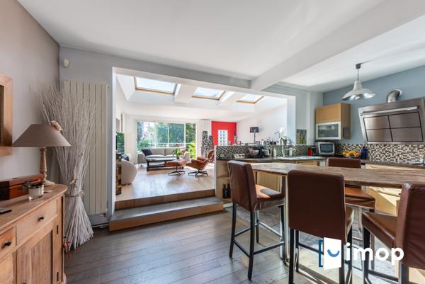 Maison contemporaine jardin. 3 chambres. Garage