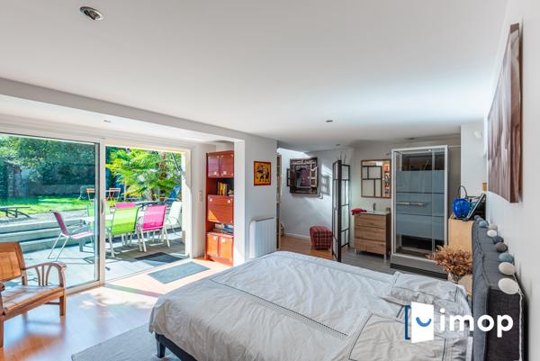 Maison contemporaine jardin. 3 chambres. Garage