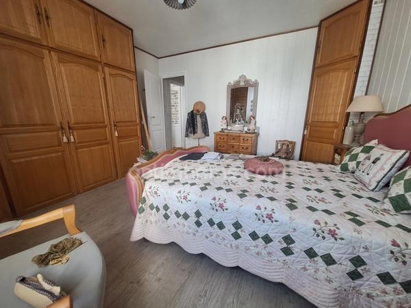 Maison en pierre apparente à vendre 5 pièces L'AIGUILLON LA PRESQU'ILE (85)
