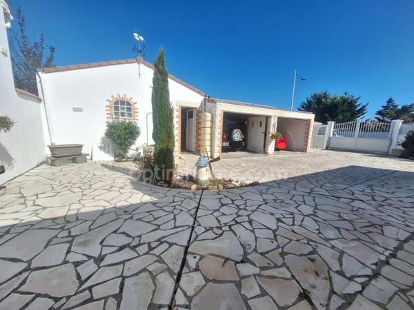 Maison en pierre apparente à vendre 5 pièces L'AIGUILLON LA PRESQU'ILE (85)