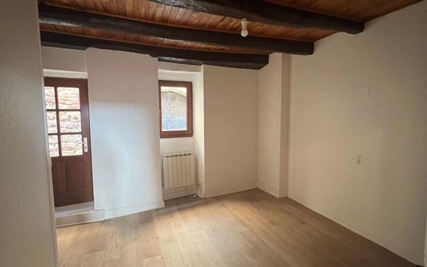 Maison à louer    3 pièces •  Saint-Georges-les-Bains