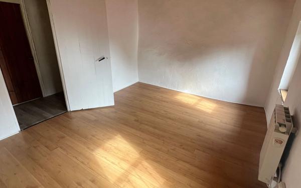 Maison à louer    3 pièces •  Saint-Georges-les-Bains