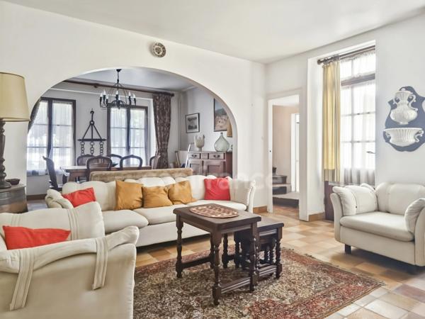 Maison de bourg avec fort potentiel au cœur de Moulins-la-Marche (61)