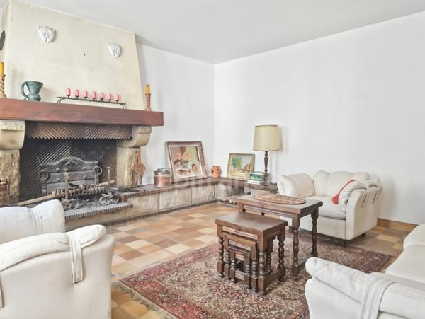 Maison de bourg avec fort potentiel au cœur de Moulins-la-Marche (61)