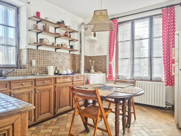 Maison de bourg avec fort potentiel au cœur de Moulins-la-Marche (61)