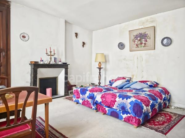 Maison de bourg avec fort potentiel au cœur de Moulins-la-Marche (61)