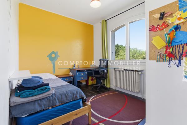 Maison
                                                                                                                                                                                                                                                                                                                        11 pièce(s)                                                                                                                                                                                                          8 chambre(s)                                                                                                                                                                                                          290  m²