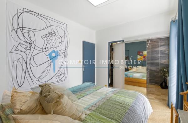 Maison
                                                                                                                                                                                                                                                                                                                        11 pièce(s)                                                                                                                                                                                                          8 chambre(s)                                                                                                                                                                                                          290  m²