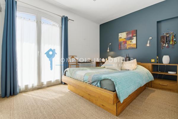 Maison
                                                                                                                                                                                                                                                                                                                        11 pièce(s)                                                                                                                                                                                                          8 chambre(s)                                                                                                                                                                                                          290  m²