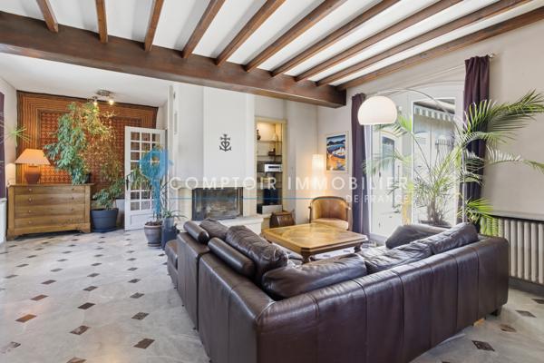 Maison
                                                                                                                                                                                                                                                                                                                        11 pièce(s)                                                                                                                                                                                                          8 chambre(s)                                                                                                                                                                                                          290  m²