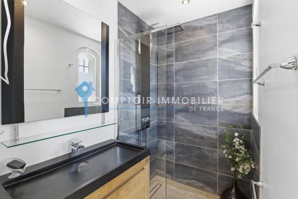 Maison
                                                                                                                                                                                                                                                                                                                        11 pièce(s)                                                                                                                                                                                                          8 chambre(s)                                                                                                                                                                                                          290  m²
