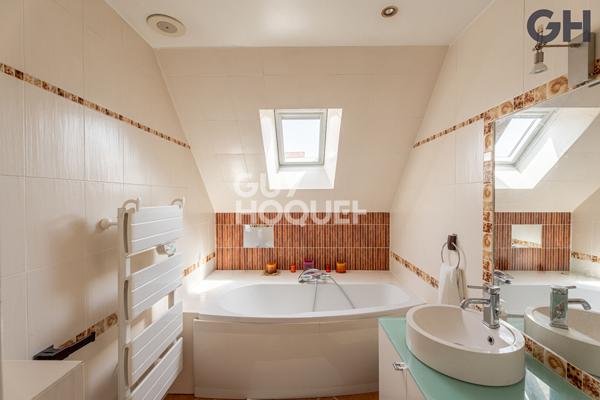 CHARMANTE MAISON DE 5 PIECES  (109.78 m²)  À SOISY-SUR-SEINE