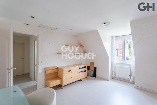 CHARMANTE MAISON DE 5 PIECES  (109.78 m²)  À SOISY-SUR-SEINE