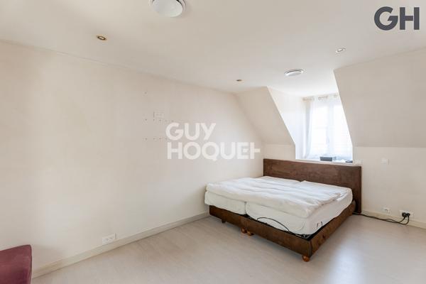 CHARMANTE MAISON DE 5 PIECES  (109.78 m²)  À SOISY-SUR-SEINE
